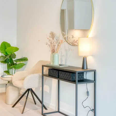 Cozy 5-person Near The In Apartament *
